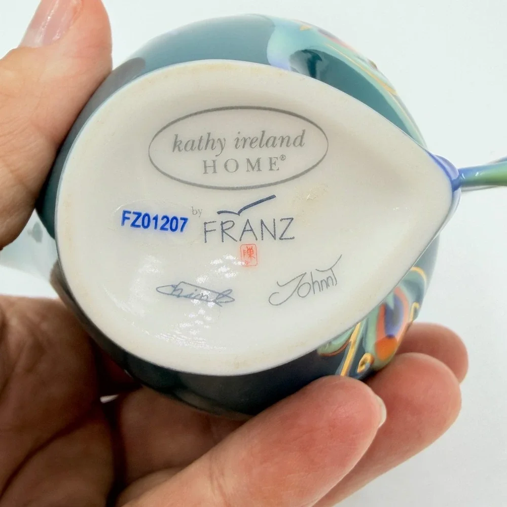 Franz Kathy Ireland Porcelain Peacock Spendor Luminescence Creamer Teal FZ00036